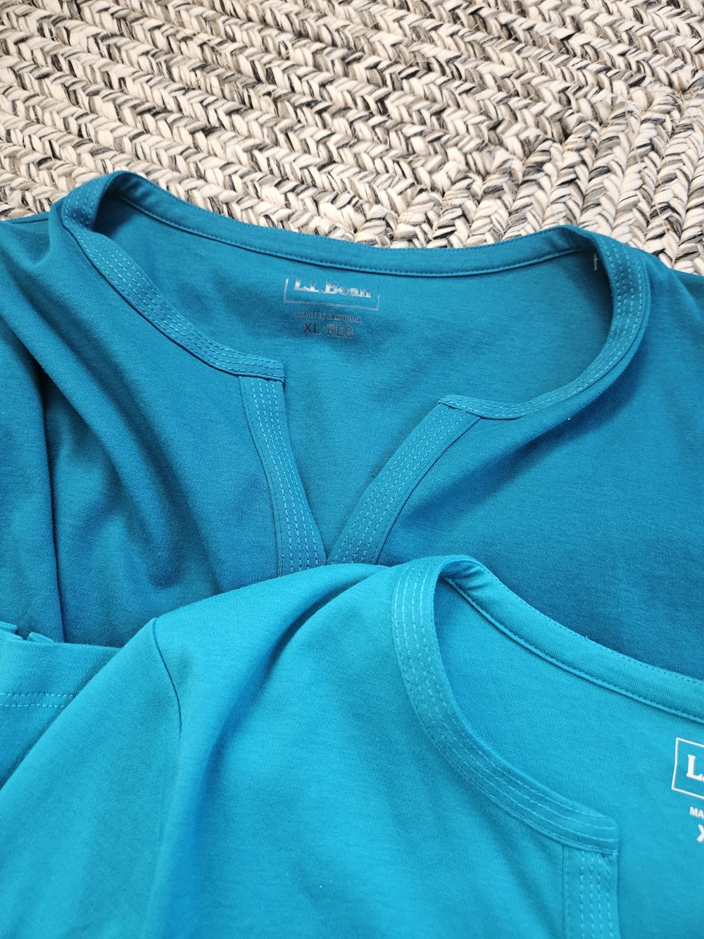 L.L. Bean Long Sleeve Tees in Teal, Aqua & Light Blue - Picture 4 of 5